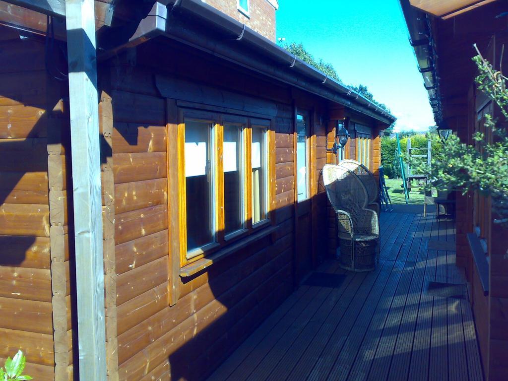 The White House Guest House Slough Eksteriør billede